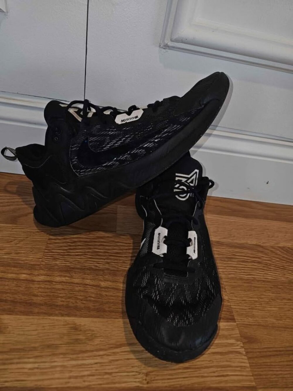 Nike Giannis Immortality 2 Basketball ShoesSize: Men's 11.5